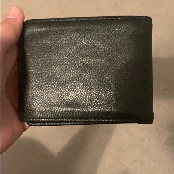 Used Guess wallet - Picture 1 of 1